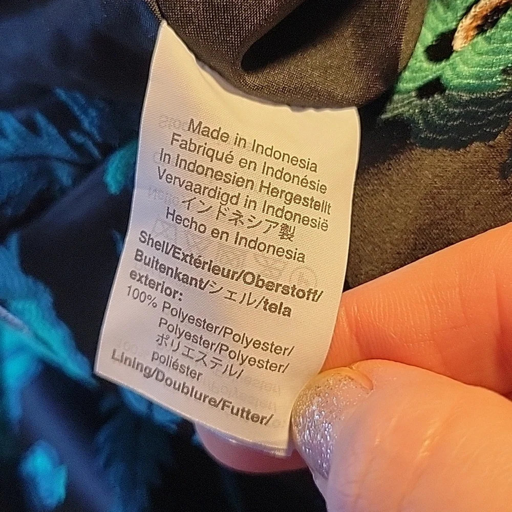 Embroidered Floral Skirt - Picture 5 of 12